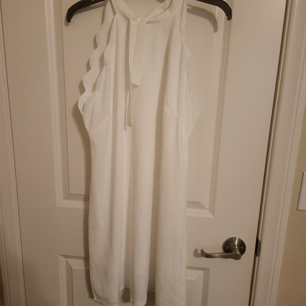 Dress - Picture 2 of 3